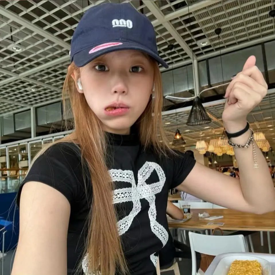 六月灯三姊妹